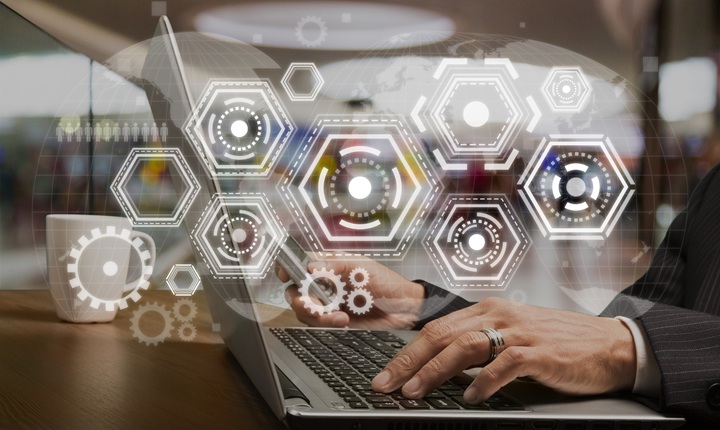 Imagen que ilustra la integración de datos en la nube: un enfoque moderno para la analítica aplicado al entorno fintech